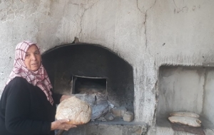  İcikler Köyü Depremzedeler için Ekmek Seferberliğinde